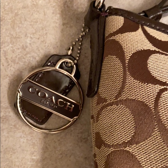 Coach brand purse - Picture 4 of 15